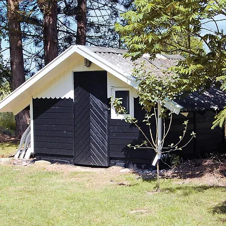 2 Bedroom In * Humble